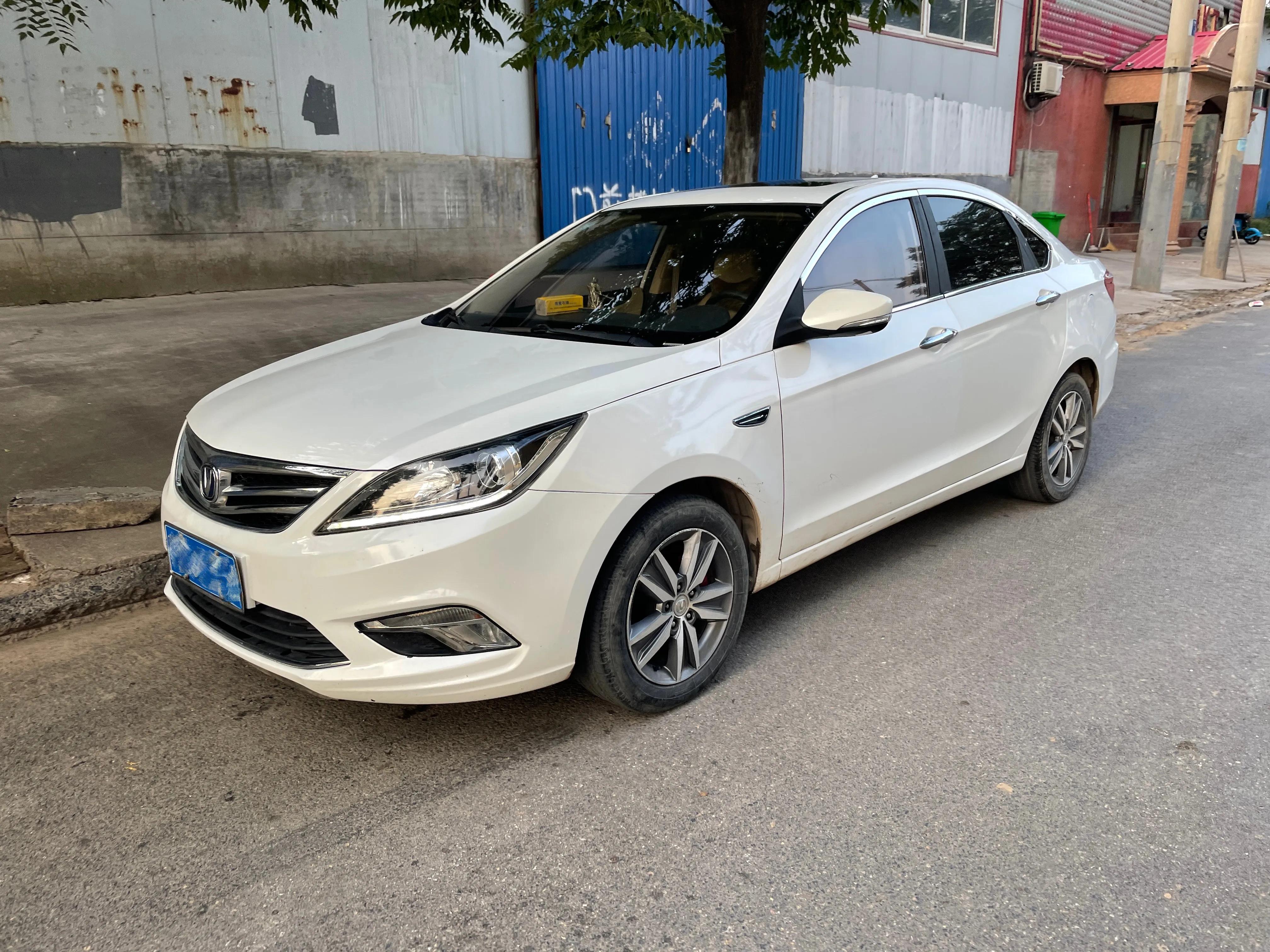 长安逸动经典款,18款逸动和19款逸动有什么区别