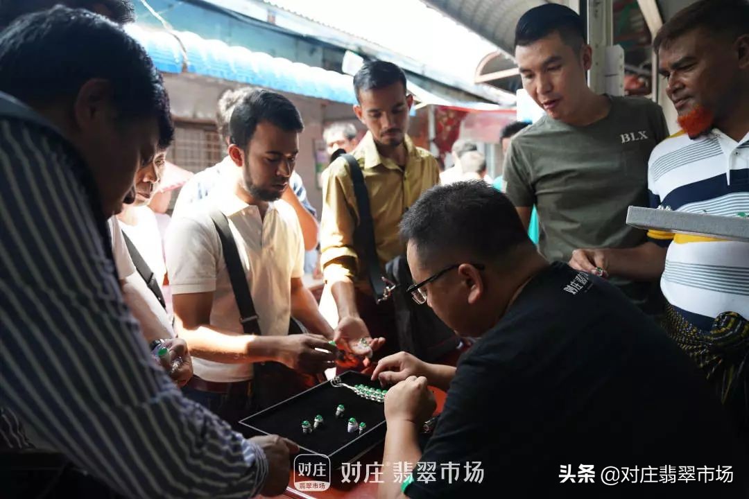 买高品质戒面、缅甸琥珀来这两个地方就够了