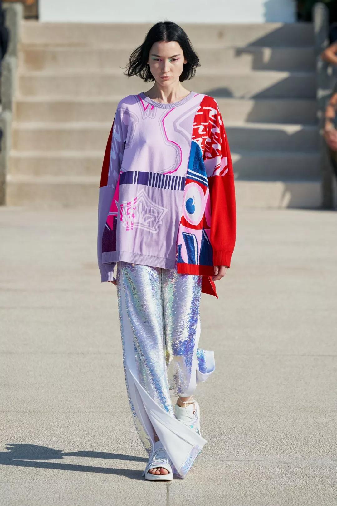 卫衣搭什么好看一点,卫衣搭什么外套显瘦