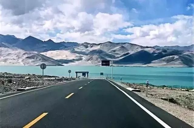 新疆喀什到巴基斯坦需要怎么过去,喀什通巴基斯坦公路