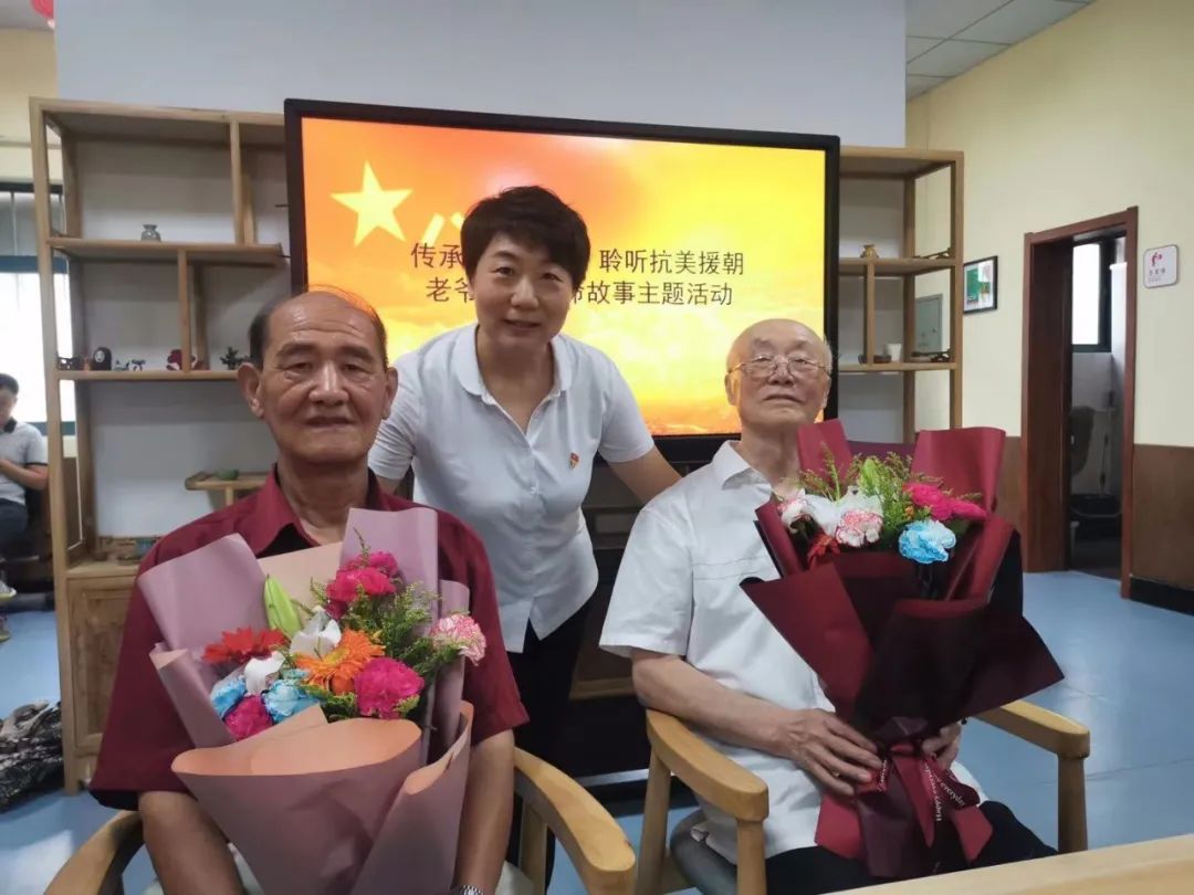 电子城街道紫薇社区*党**支部书记李霞：给老旧小区“换新装”让居民幸福“笑开颜”