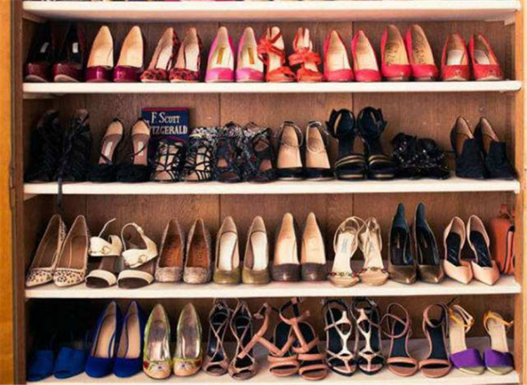 春天该穿什么高跟鞋,永不过时的高跟鞋有哪些