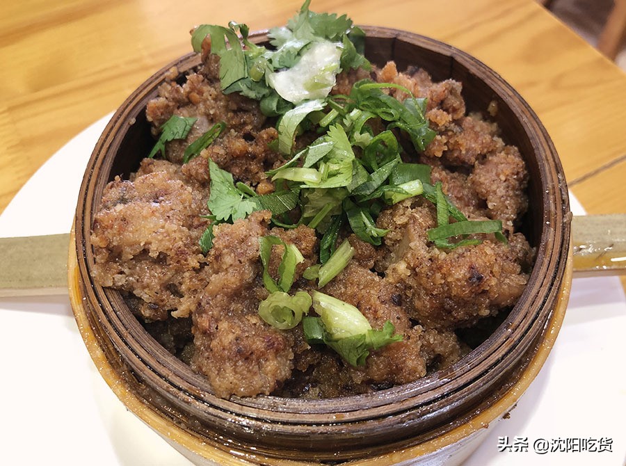 跷脚牛肉都包括啥？牛舌、腰片、脑花、蹄筋儿、脊髓、脆肠、黄喉