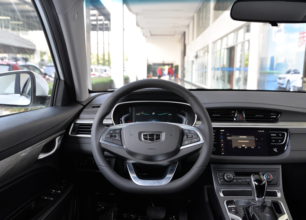 吉利帝豪销量为什么断崖下跌,吉利帝豪s与吉利缤越哪个销量好