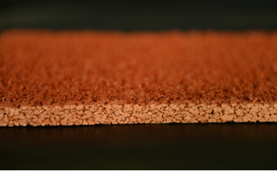 施工中塑胶跑道被雨淋了怎么办?