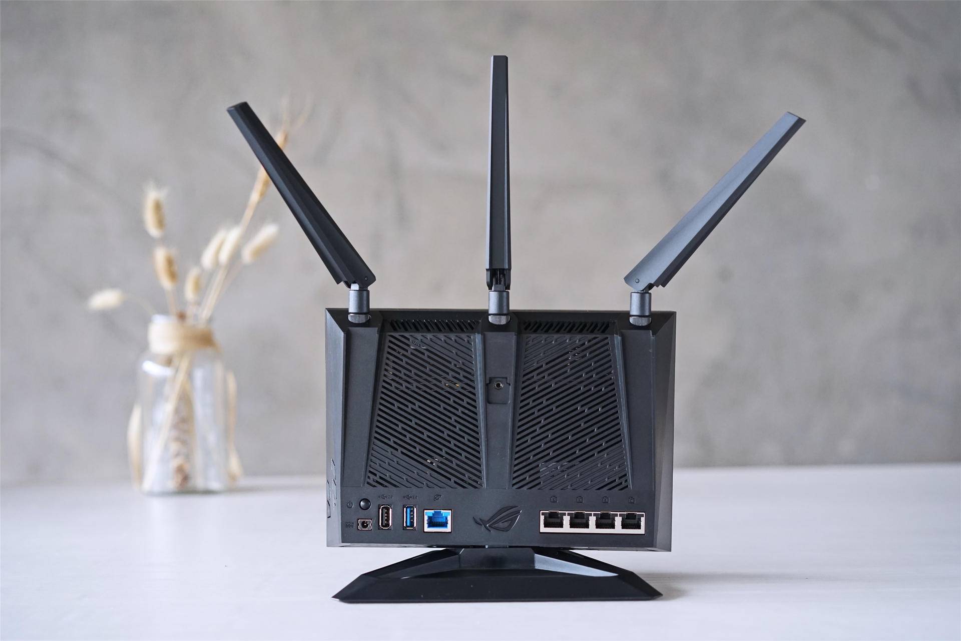 rogac2900路由器测评,roggt-ac2900双频游戏路由器开箱