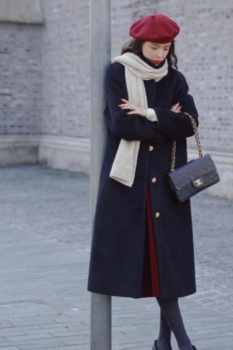 驼色灰色黑色呢大衣哪个更显白,大衣很显白的五个颜色你都了解嘛