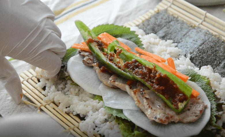 紫菜包饭教程在此,紫菜包饭怎么吃最好