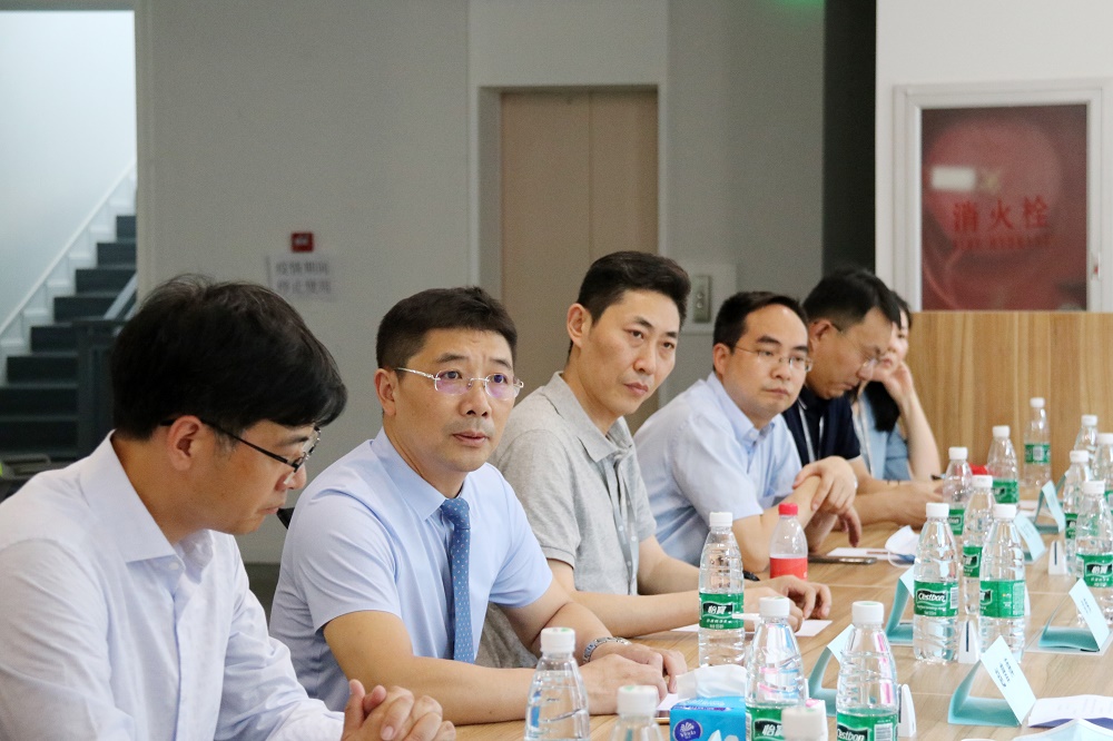 中银律师事务所换届产生新任领导班子集体走访慰问往届领导