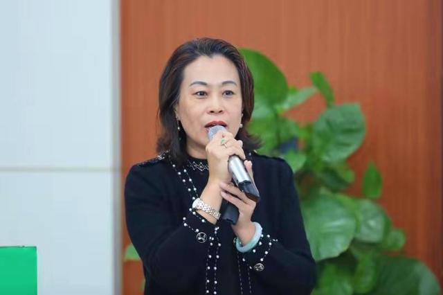 芳草地国际学校新疆,芳草地国际学校一年级