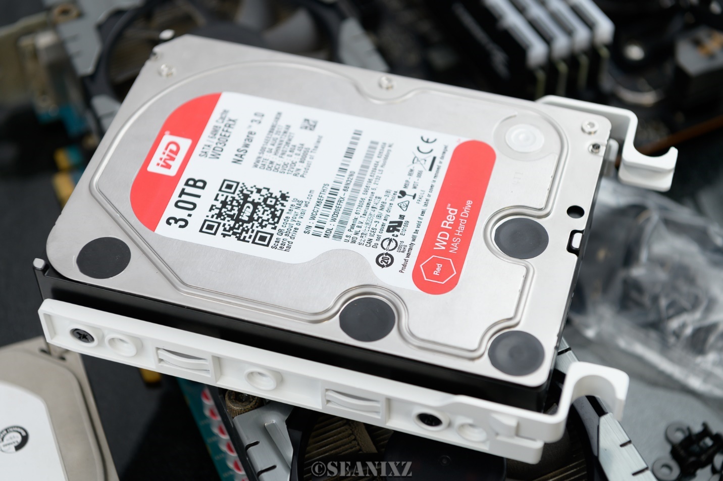 全能千元级机电套装：TT挑战者H6+GT650金牌全模组电源