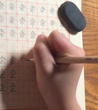 如何让孩子改正握笔姿势,怎么让孩子改正握笔姿势