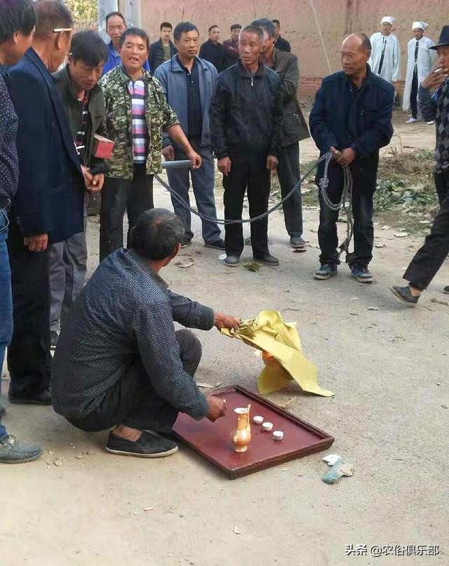 农村白事出殡有哪些讲究,出殡扎纸开光是什么意思