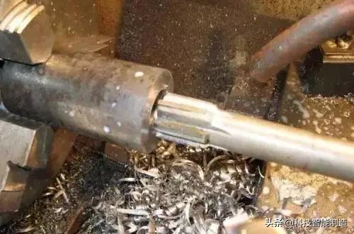 镗孔钻孔,钻孔和镗孔加工视频