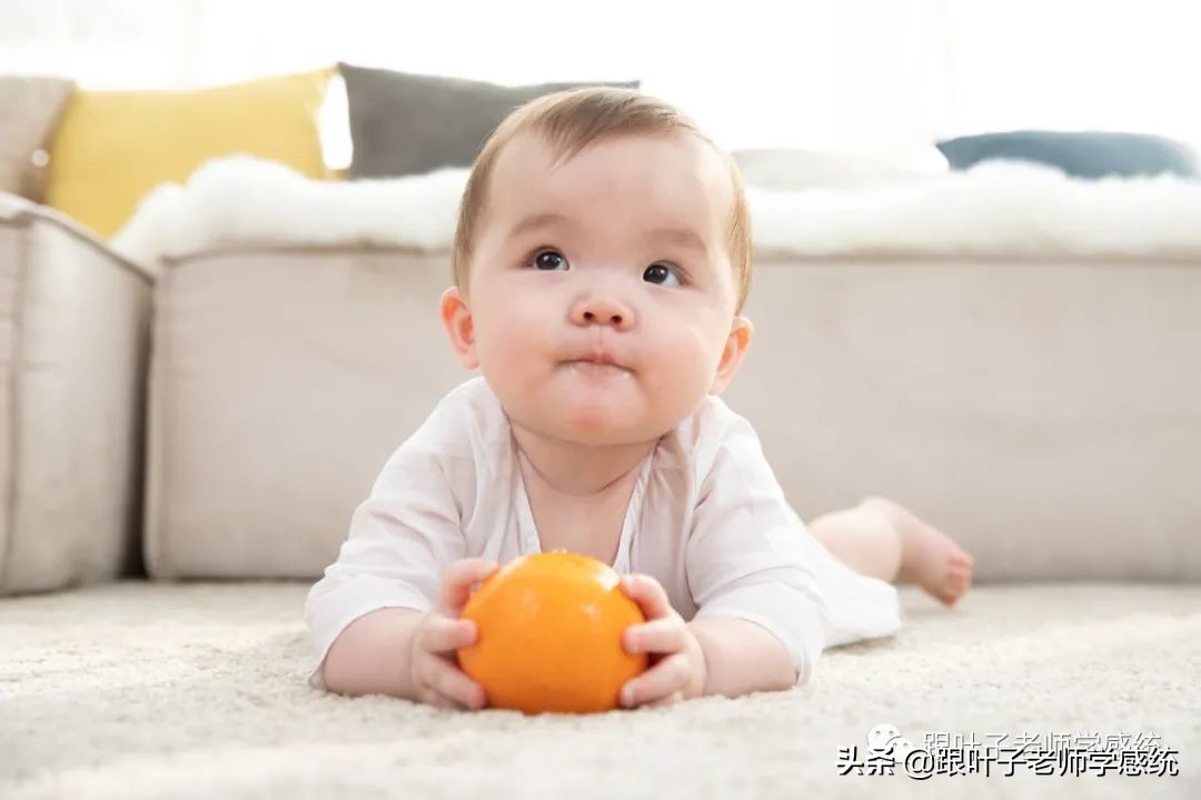 孩子站不直坐不正？跟这里发展不足有关，多玩这些游戏帮助改善