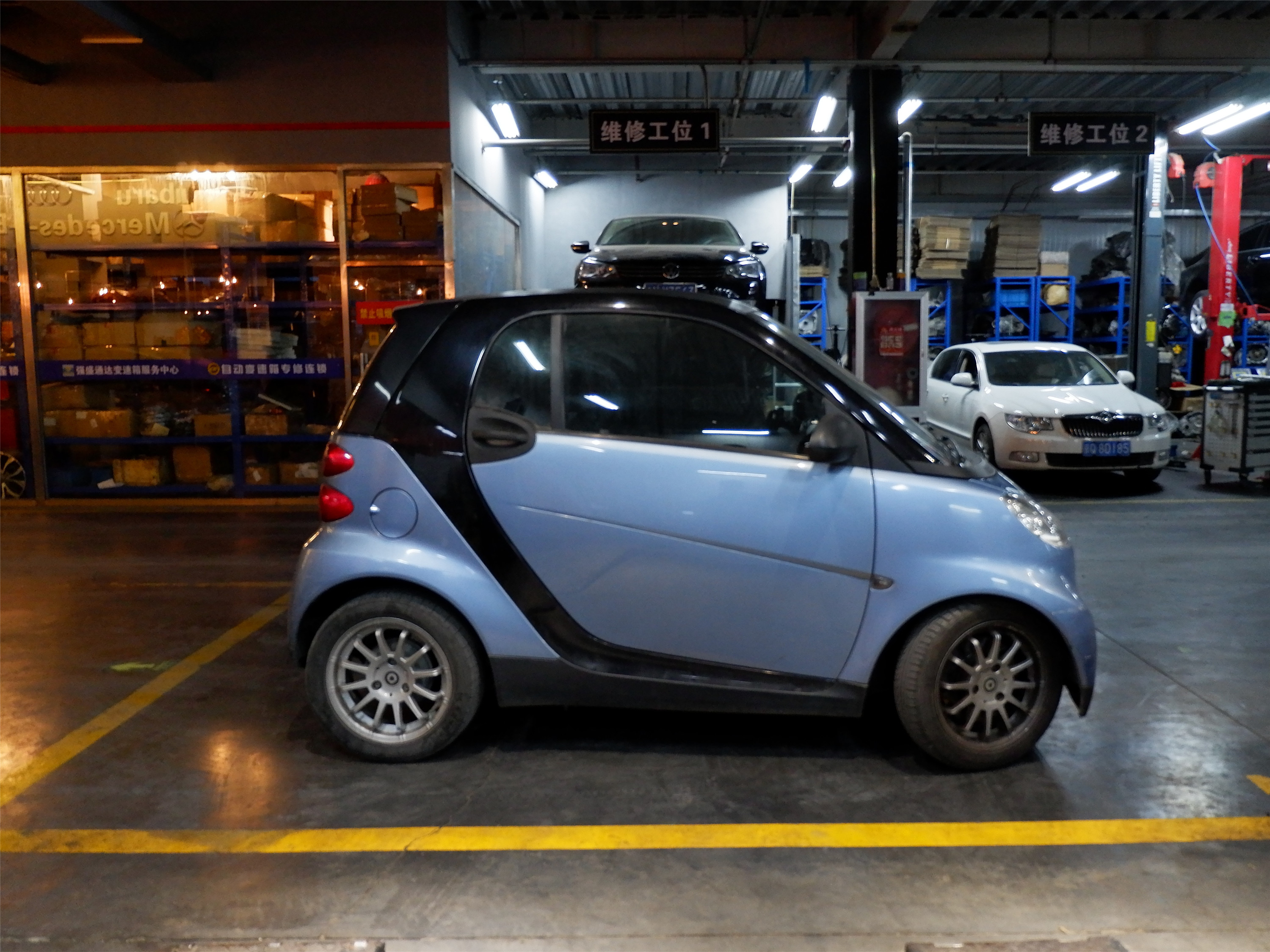 减震器漏油,减震器漏油有必要换吗