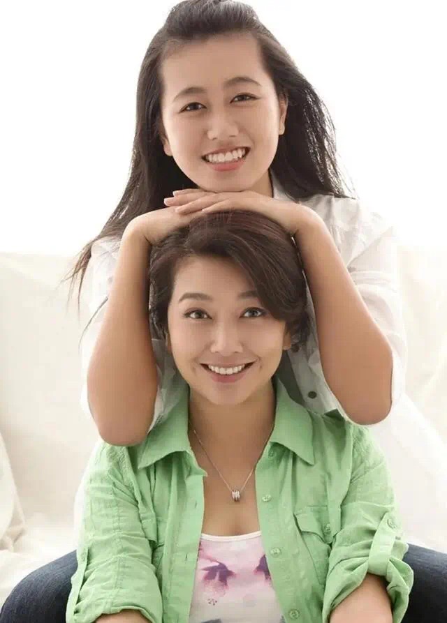 多少老人追星靳东,靳东六旬阿姨追星梦