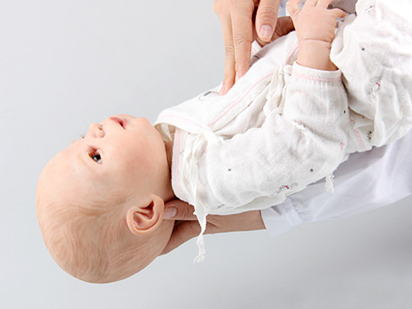 宝宝不小心吃了弹珠怎么办,4岁小孩吞下塑料弹珠能排出来吗