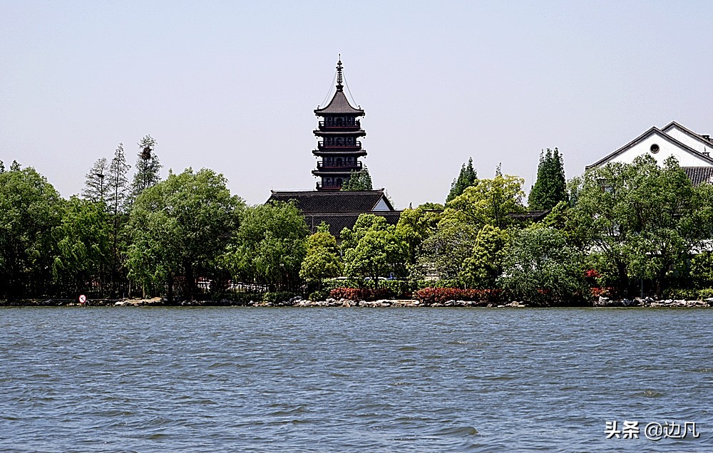 南湖是浙江三大名湖之一,嘉兴南湖三大名湖
