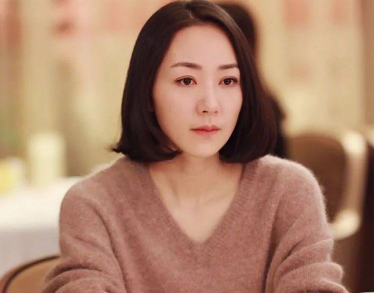 丈夫告知家里钱归姑姐管，新儿媳拿出存折，婆婆一家乱套了