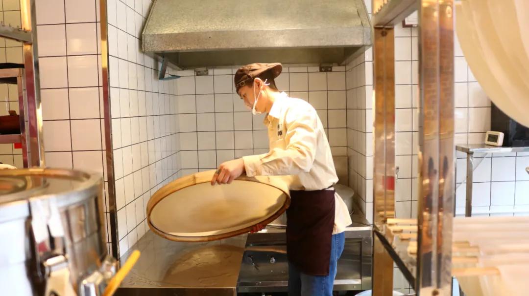 我只吃小面!打卡了这家手工粉后我真香了