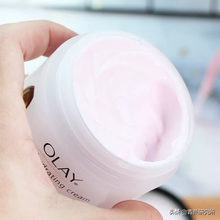 保湿面霜摆脱暗黄,冬季保湿抗衰老面霜怎么用