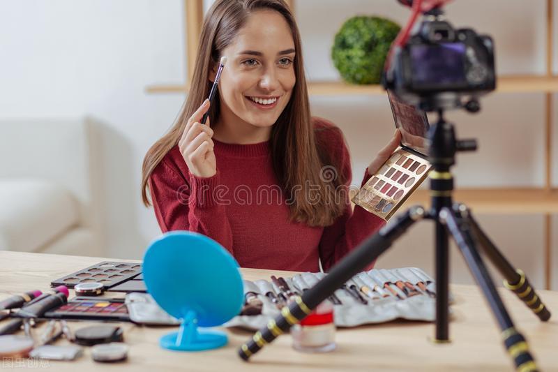 嘴笨的人如何训练会说话提升口才,口才训练最快最有效的方法