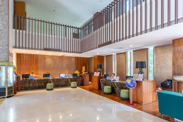 三亚无边泳池海景,三亚网红顶层180度独立无边泳池