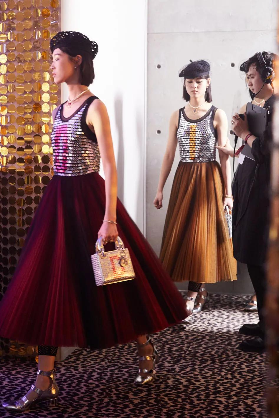 迪奥dior2020走秀冬季款运动鞋,dior2012春夏走秀视频完整版