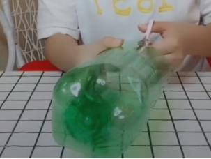 生活小妙招大饮料瓶变废为宝,最简单的塑料瓶小妙招