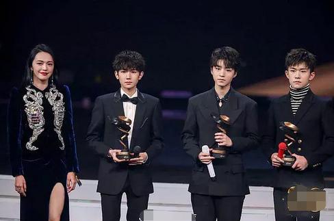 黄晓明穿增高鞋视频,黄晓明内增高现场