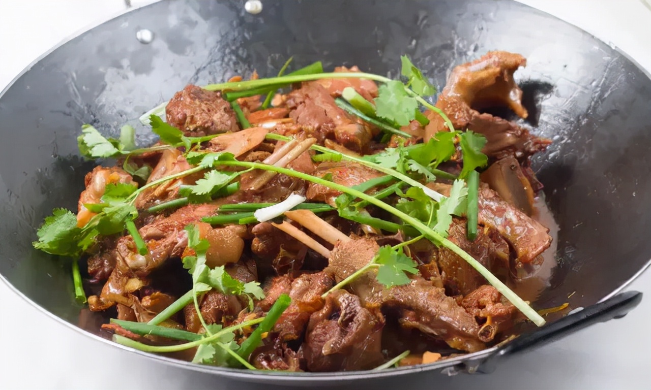 广州从化山野间隐奢桃源民宿，诗意野趣手作做个小木匠丨菁木山舍