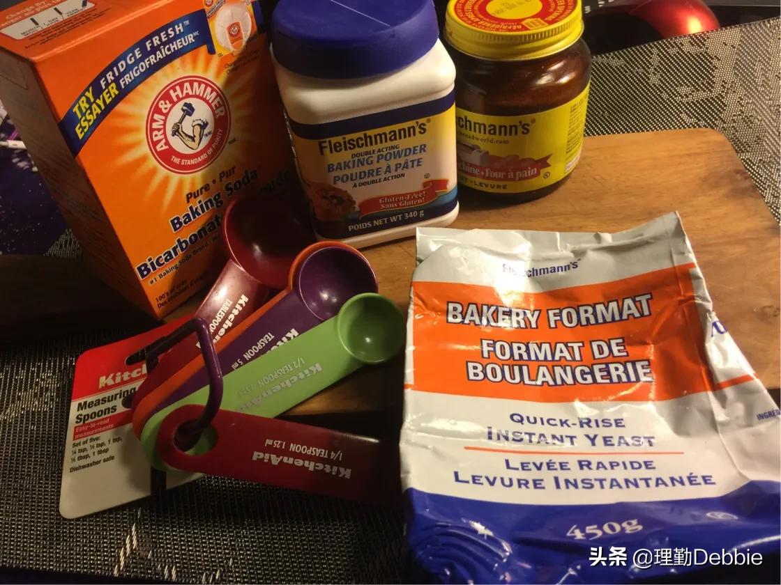 酵母粉泡打粉小苏打有什么不同,酵母粉小苏打泡打粉使用区别