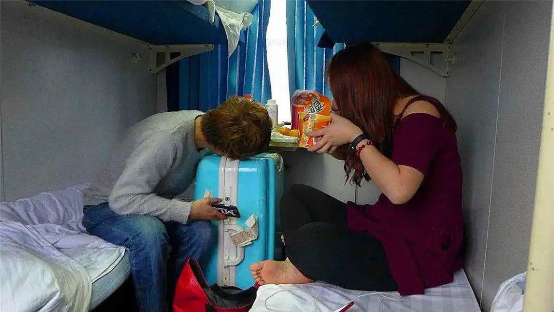 你以为火车只有泡面盒饭?火车文化的精髓,是堪比米其林的美食啊