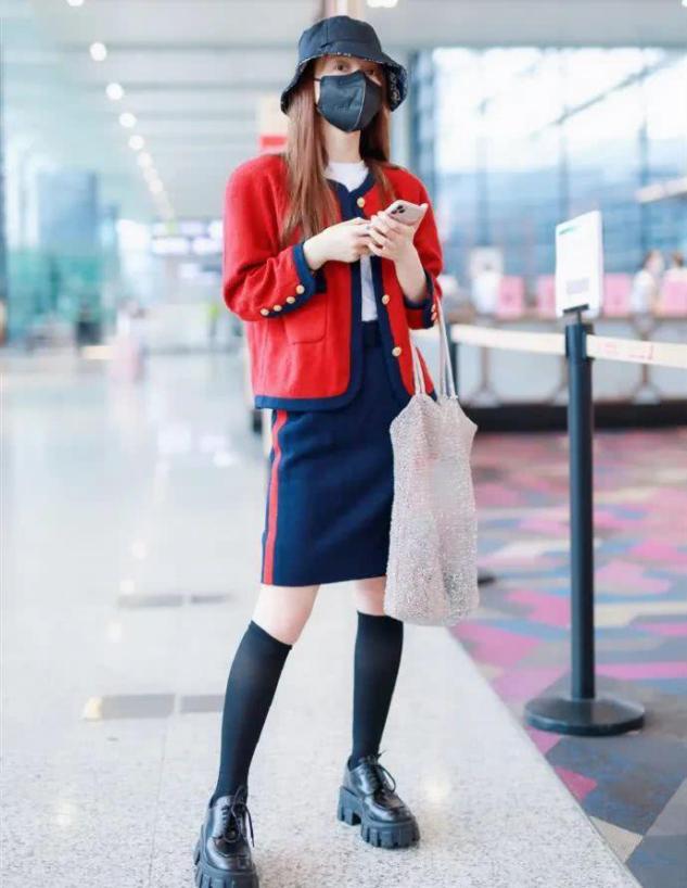 夏季小白鞋搭的中筒袜,适合平底鞋穿搭的袜子