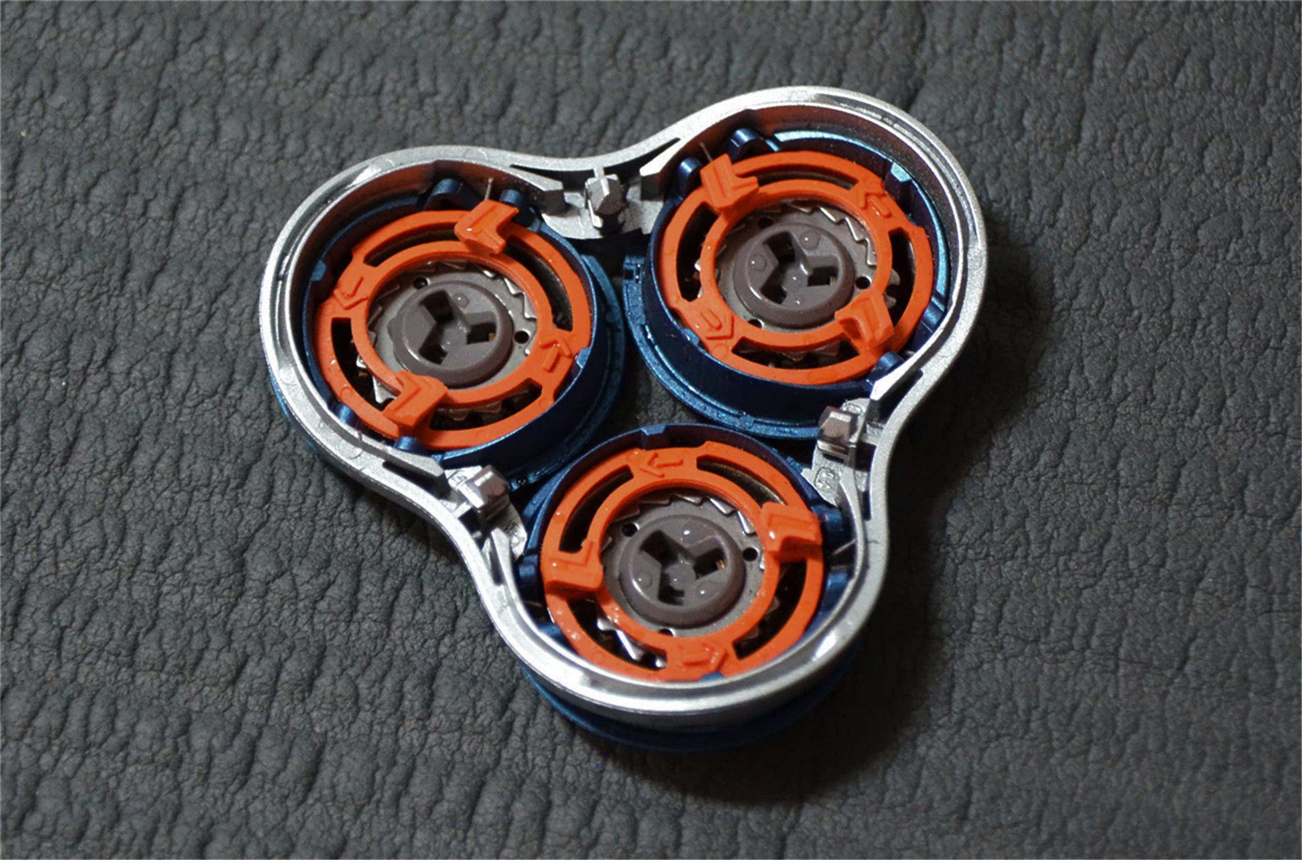 飞利浦s7000剃须刀怎样全身水洗,飞利浦剃须刀s7000使用说明