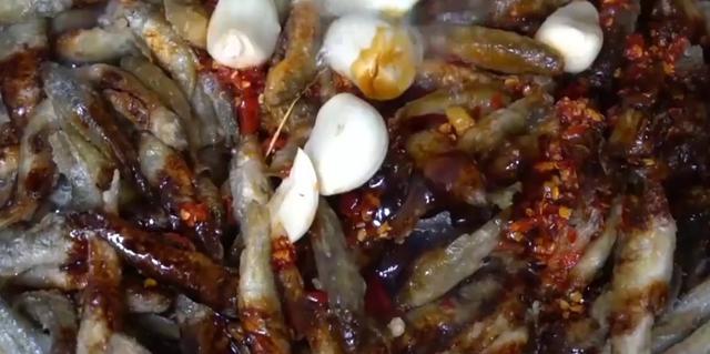 美女辞掉月薪4000的工作卖小吃,美女辞掉月薪4千工作卖小吃