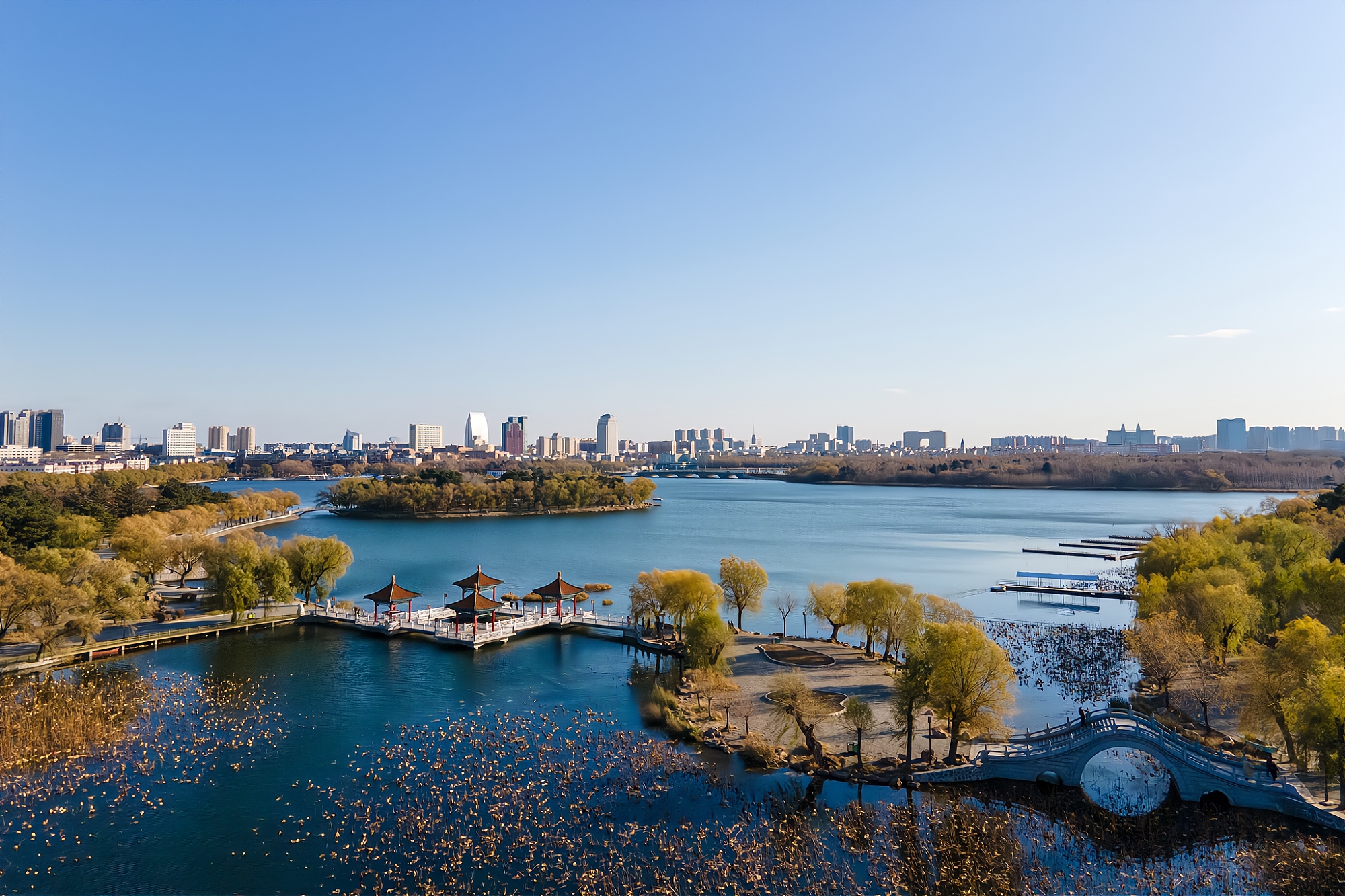 长春南湖公园，全国第二大城市公园，初冬时的景色依然美如画