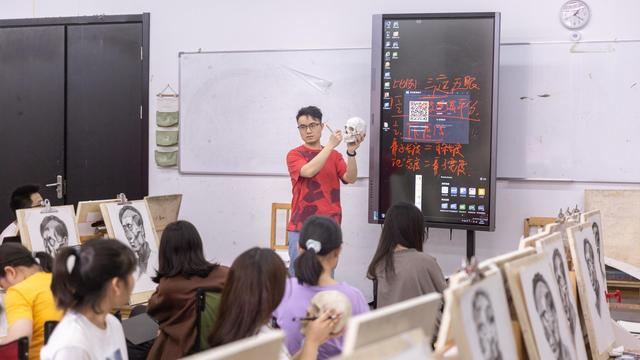 美术生考西南大学文化分最低多少,2023美术生高考考几门