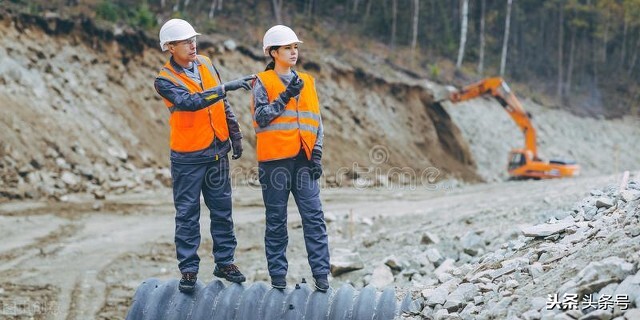 希望你在30岁前能看懂的话,希望你三十岁依旧可以谈理想