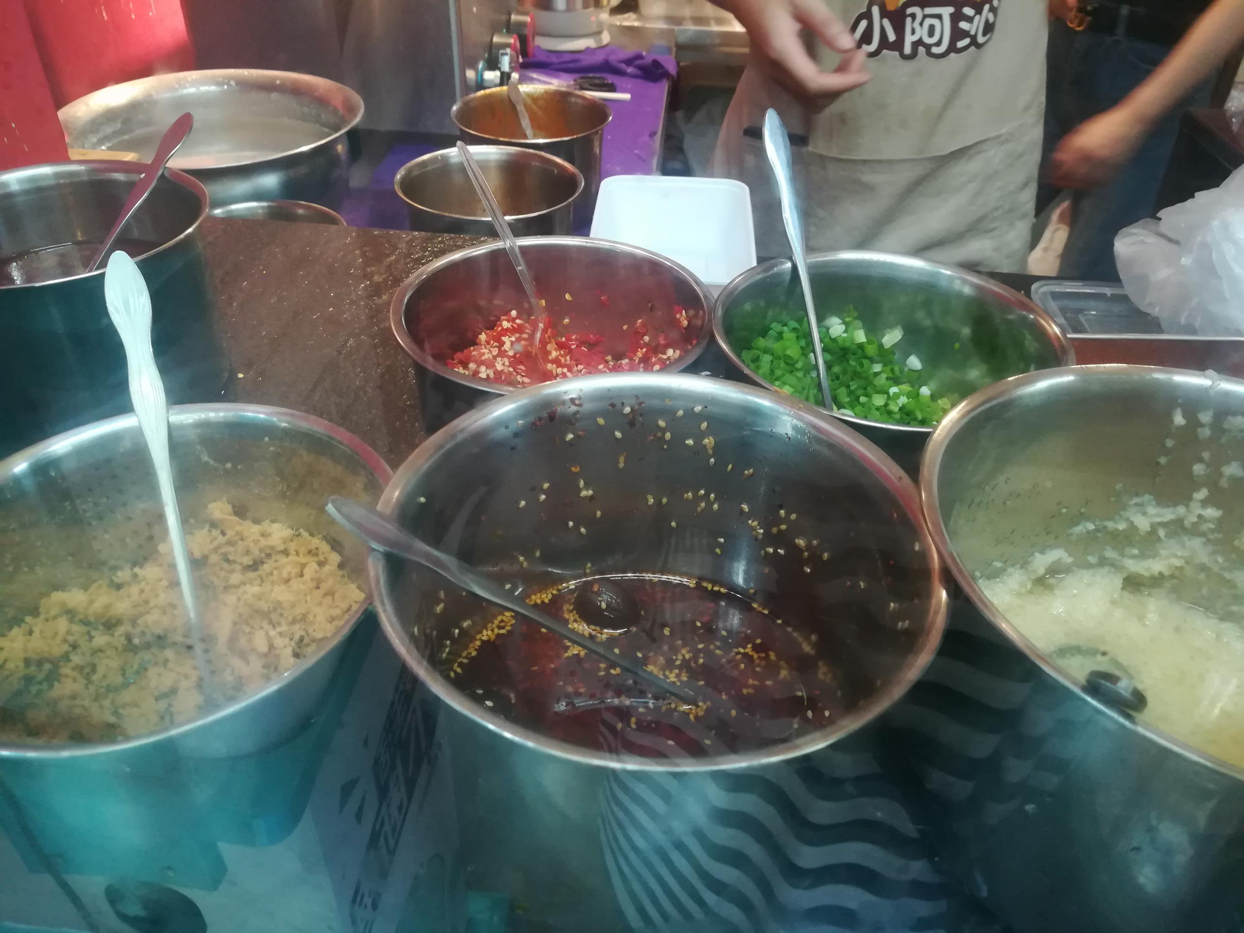 成都专门吃虾滑的店,成都小吃麻辣虾滑