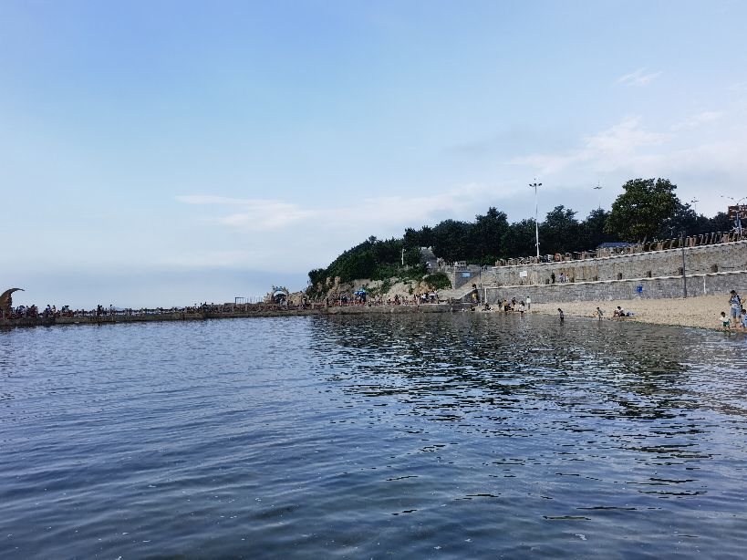威海和厦门哪个海干净,威海的海干净美丽