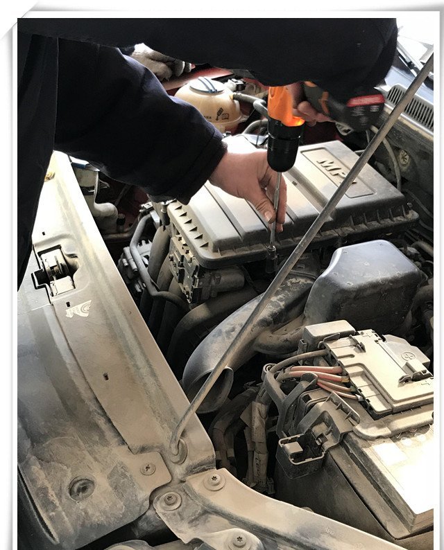 09年大众polo保养用什么机油,polo机油用5w30好还是用5w40好