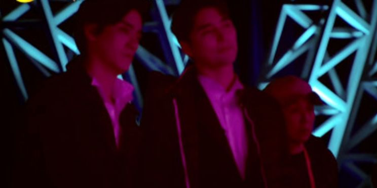 一开始我以为爱上了实力派,没想到他们还全是梗王