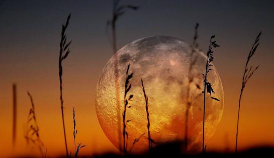 夜的钢琴曲纯音乐20首,夜的钢琴曲最好听是哪首