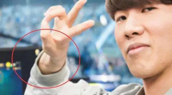 官方关闭训练模式后,网友自制“漩涡宁人铁粉科目一理论考试”