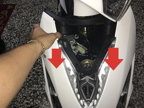 自己动手拆电动车踏板,踏板摩托车拆边壳视频教程