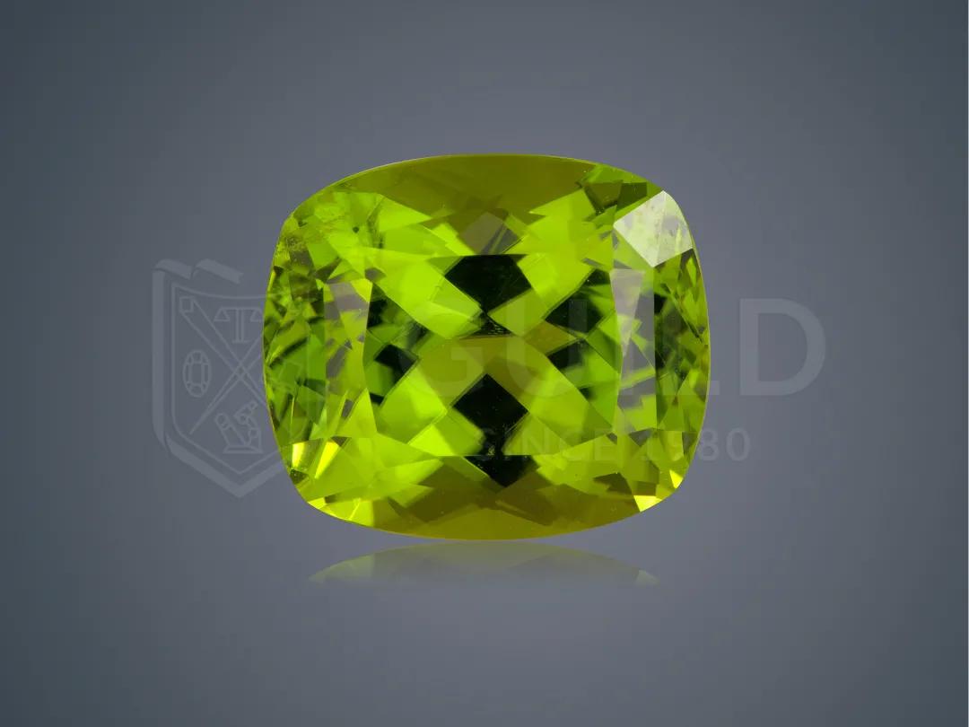 橄榄石拍品大赏，别具一格的绿意