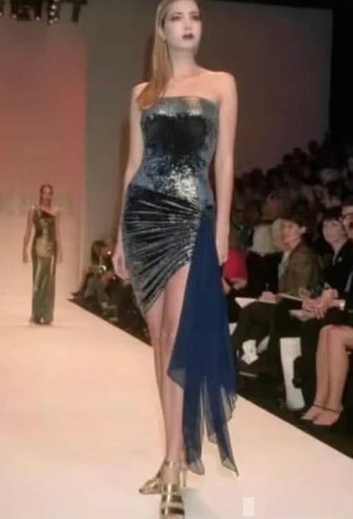 特朗普女儿伊万卡不愧是“美国第一千金”细腰长腿，人间*物尤**