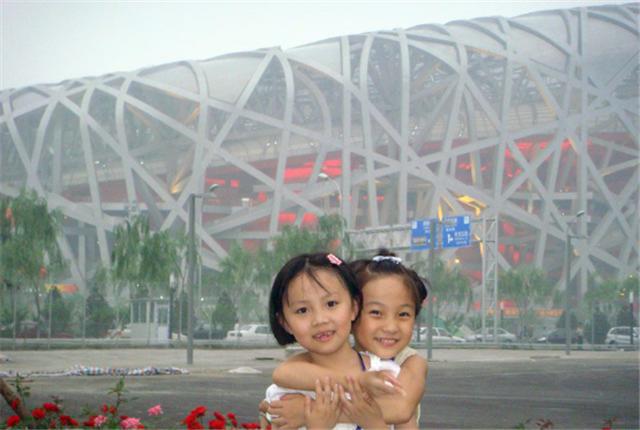 2008假唱事件张艺谋,张艺谋让小女孩假唱事件